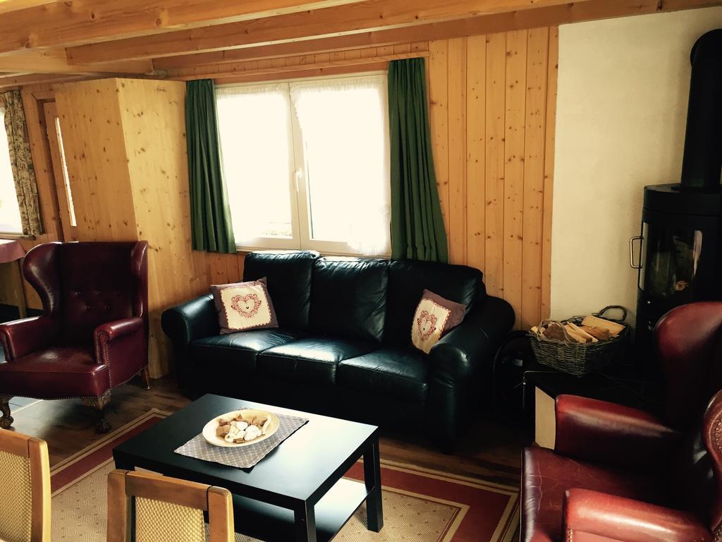 Alpen Chalet Kandersteg Phòng bức ảnh